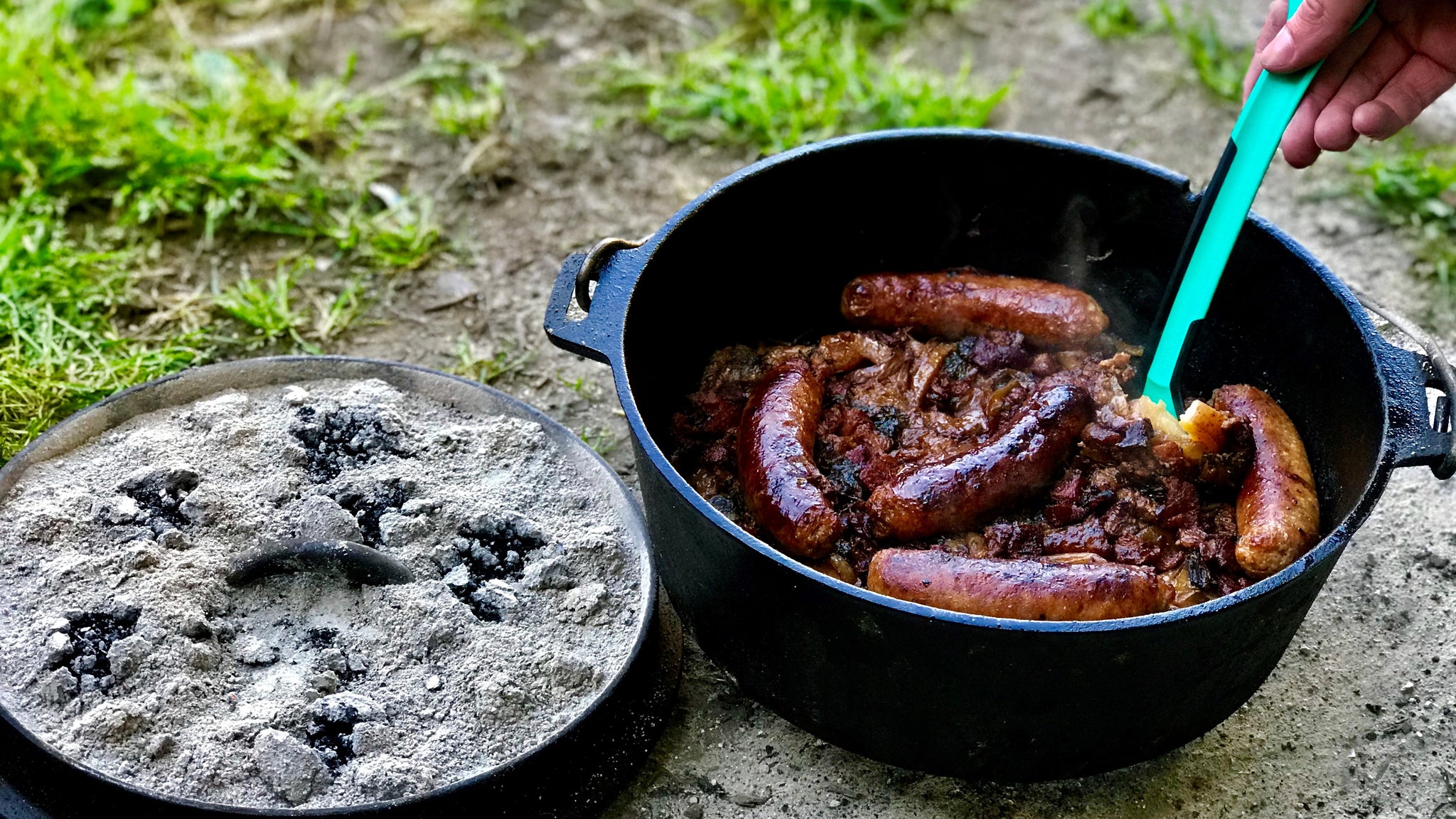 EASY Dutch Oven Camping Recipes (BEST Campfire Cooking Meals)